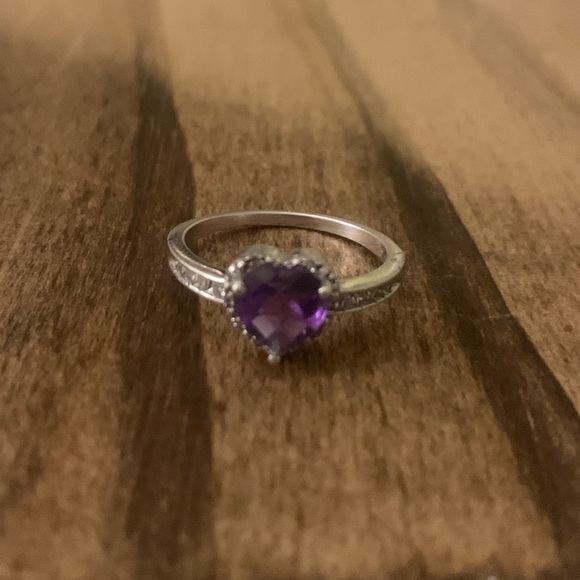 Jewelry - Sterling Silver Heart Shaped Purple Ring